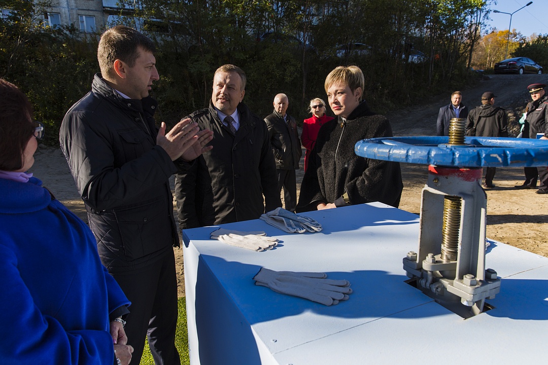 Губернатор Марина Ковтун оценила успешное применение труб ПВХ-О MOLECOOL в Североморске